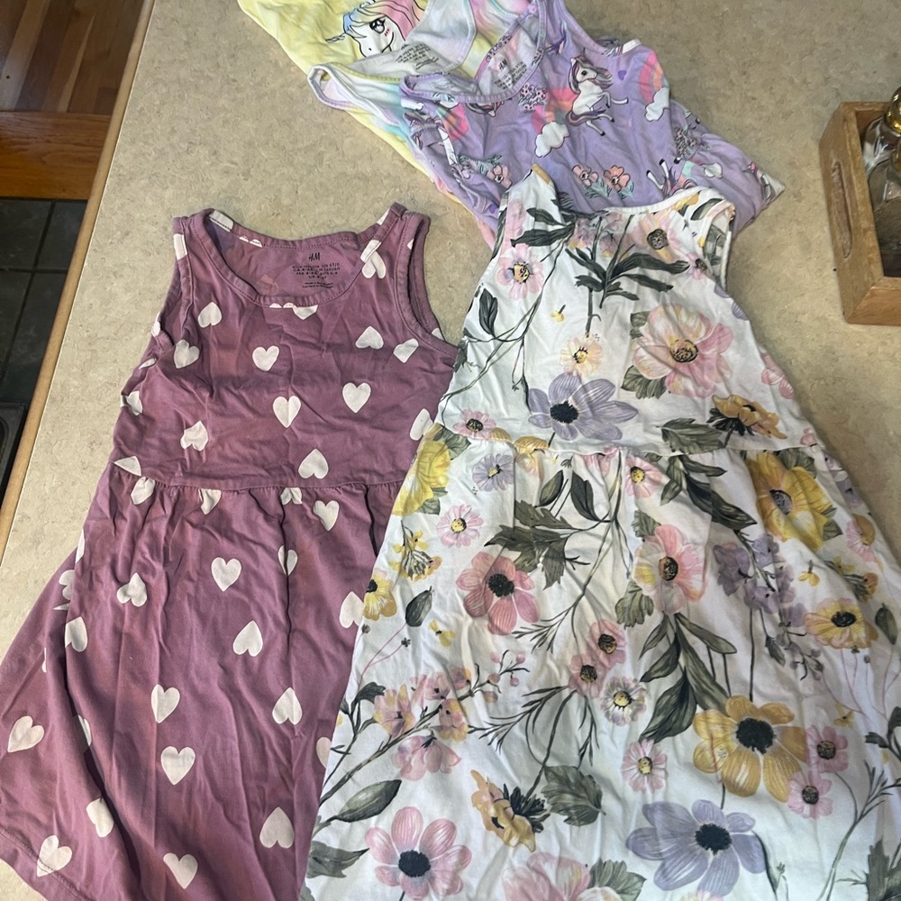 Set of 5 H&M dresses 4/5T Great condition no stains, lightly used sf /pf home - Picture 6 of 8